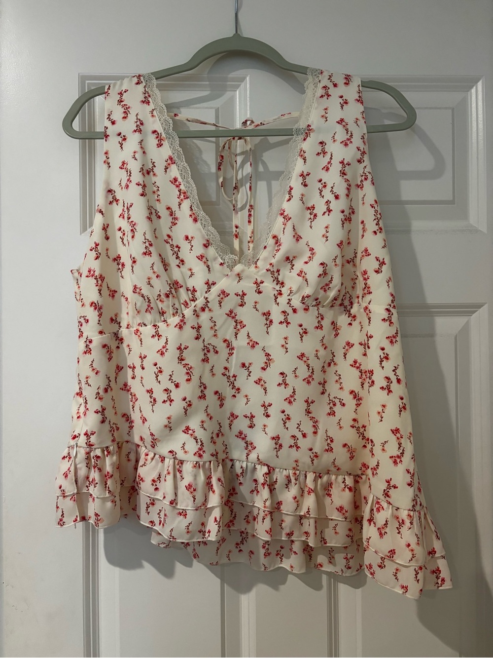 Wild fable Cream V-Neck Floral Lace-Trim Camisole with Ruffle Hem